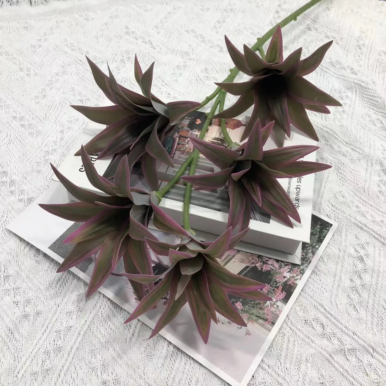 plante tropicale en pot avec palmier et bambou décoratif - vue 8 sur 18