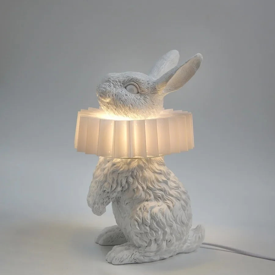 lampe de table créative en résine avec écharpe de lapin décorative - vue 4 sur 15