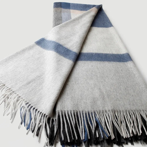 plaid laine jacquard a carreaux franges salon voyage