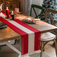 Chemin de table bohème beige pompons motif géométrique