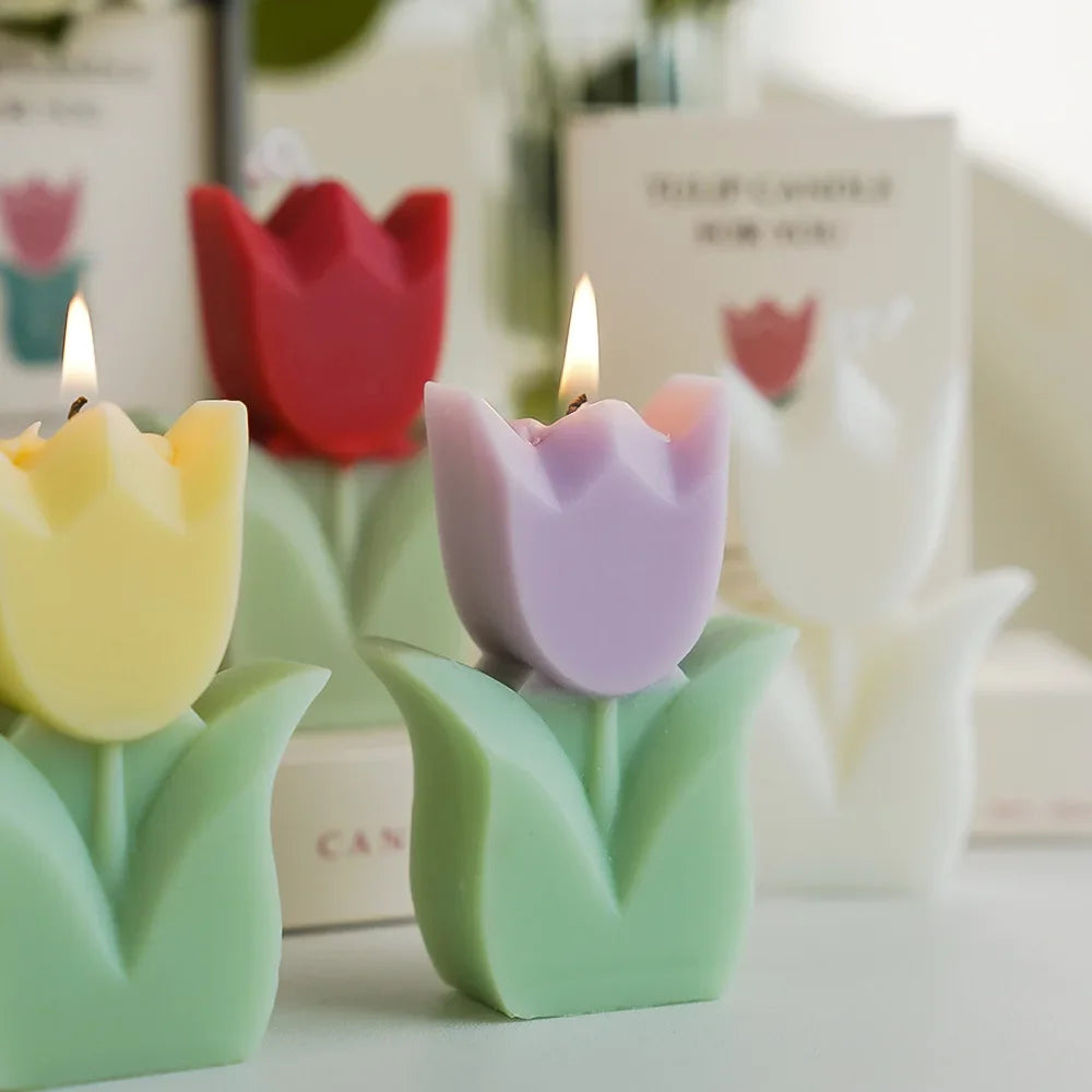 bougie tulipe artisanale parfumée pour décorations et aromathérapie - vue 3 sur 12