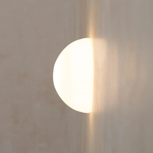 Minimalist nordic hemisphere glass wall light - vue 4 sur 7