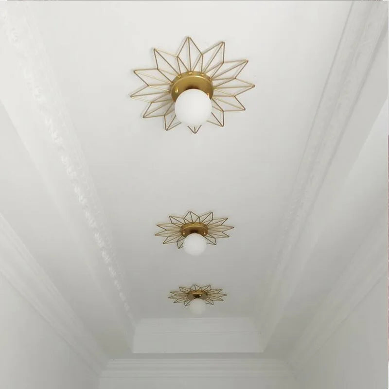 plafonnier doré de luxe style nordique feuille de lotus monté en surface