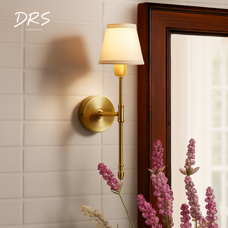 Applique murale dorée avec abat-jour tissu Europe