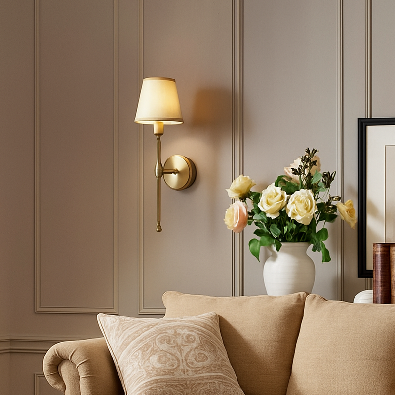 Applique murale dorée avec abat-jour tissu Europe