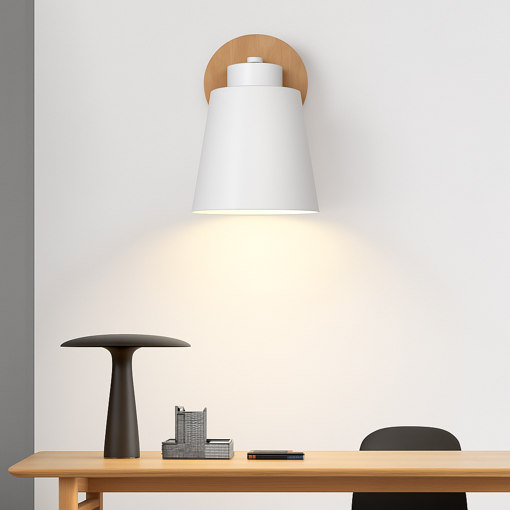 Applique murale LED abat-jour orientable en métal et support en bois - vue 3 sur 11