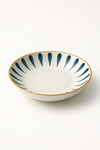 Deep Japanese porcelain soup plate 18 cm