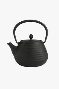 Japanese-style cast iron kettle 1l with infuser