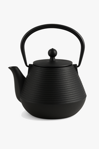 Japanese cast iron kettle 1l with tea infuser