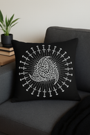 housse de coussin viking amulet motif géométrique noir et blanc