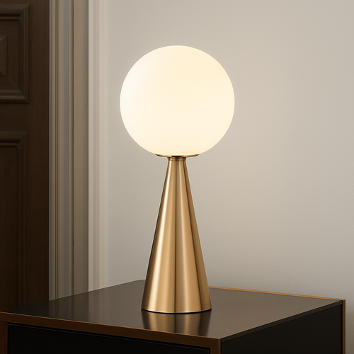 Lampe de chevet design en cône dorée et lampe en boule