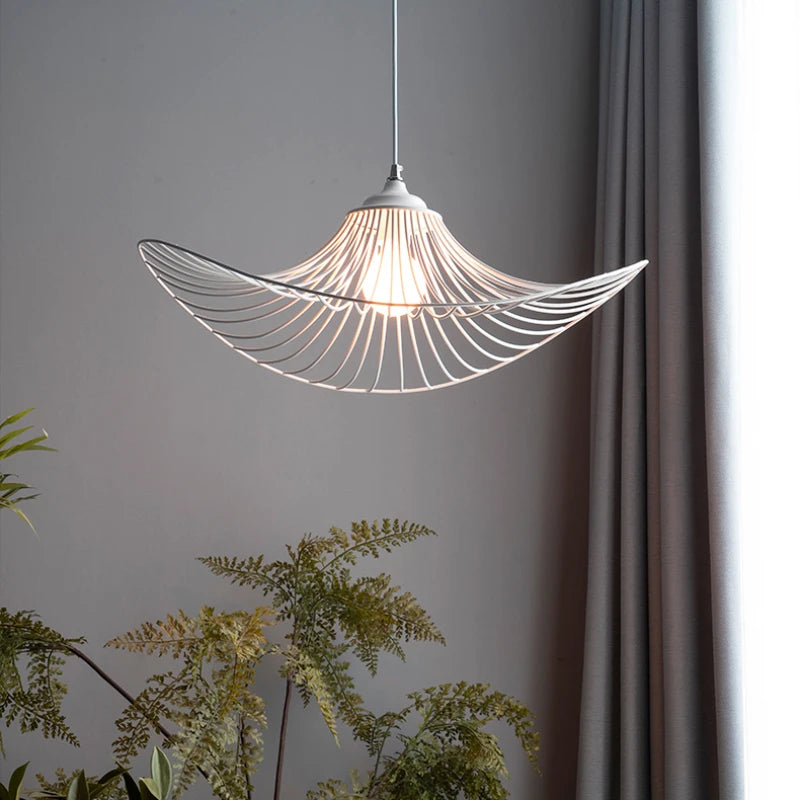 lustre minimaliste nordique pour un éclairage intérieur moderne
