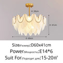 lustre-r-tro-en-plumes-pour-une-ambiance-romantique-et-luxueuse-8.png