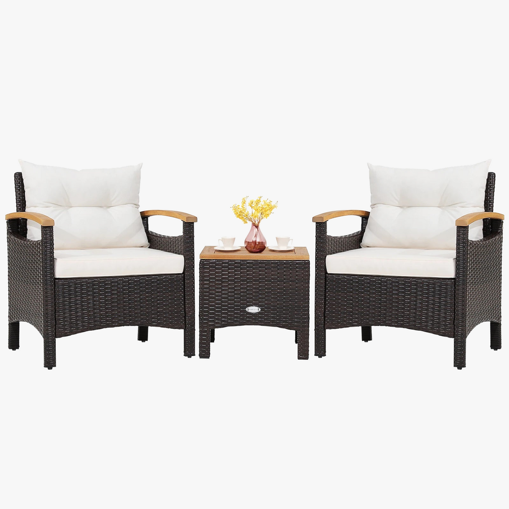 mobilier-de-jardin-en-rotin-avec-deux-fauteuils-et-une-table-0.png