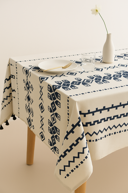 Nappe imprimé pivoines style ins avec pompons décoratifs - vue 2 sur 2
