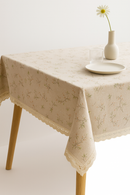 Nappe style champêtre à pompons dentelle motif marguerite