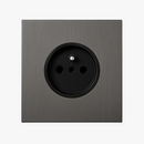 prise-lectrique-en-acier-gris-bross-0.png