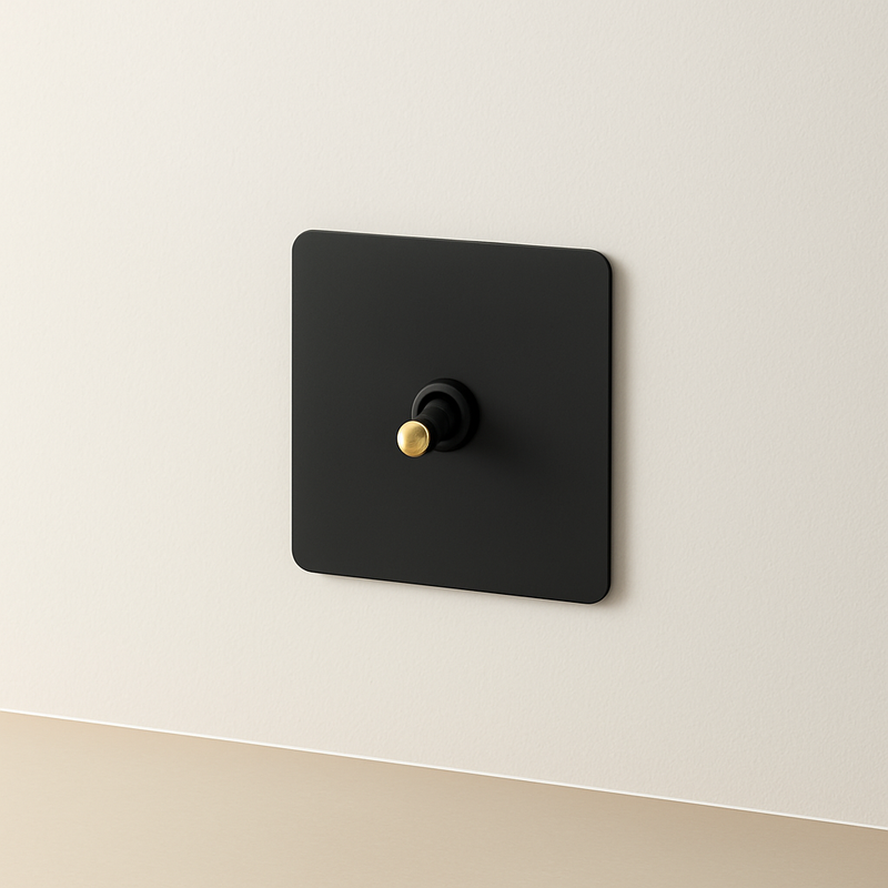 Prise électrique en acier noir mat bords arrondis