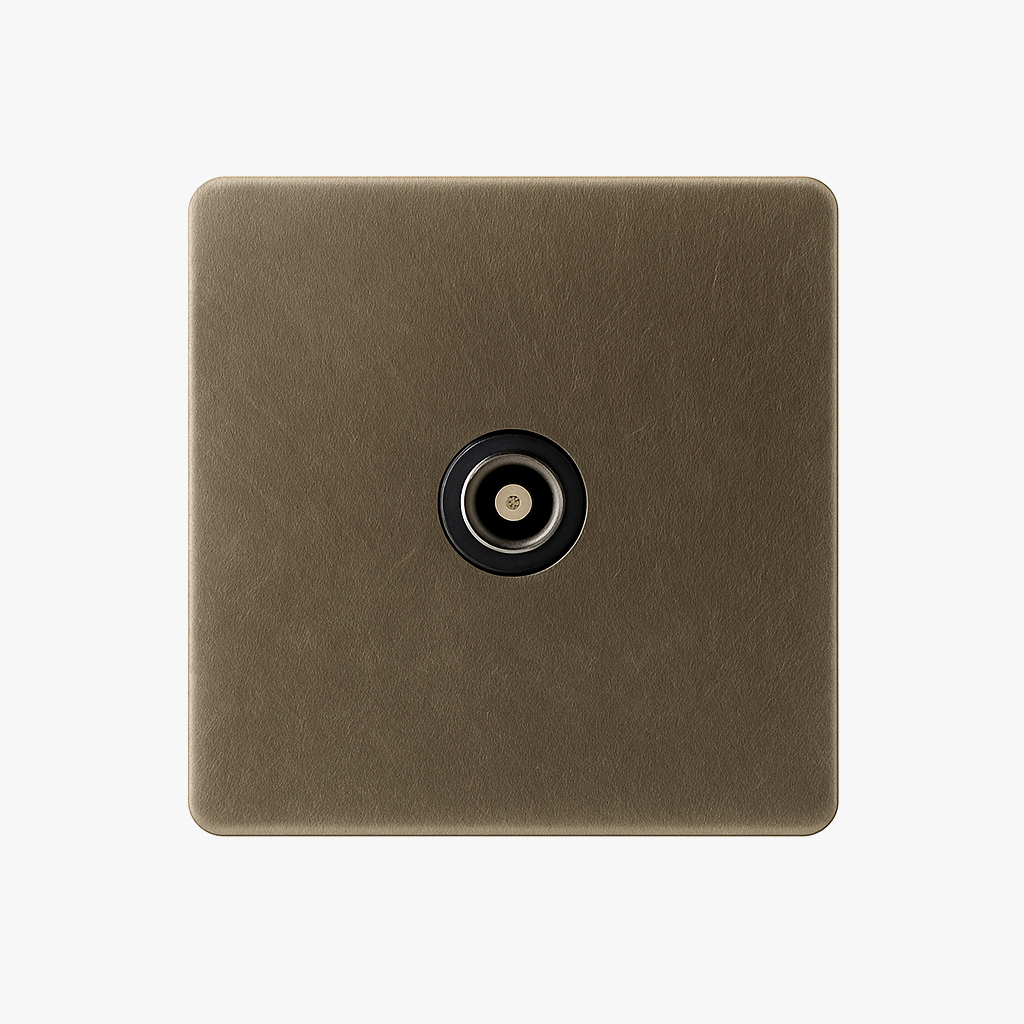 prise-tv-en-acier-gris-vieilli-bords-arrondis-0.png