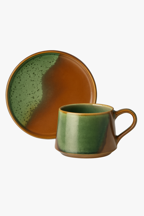 service-cafe-porcelaine-vintage-tasse-soucoupe-style-retro-0.png