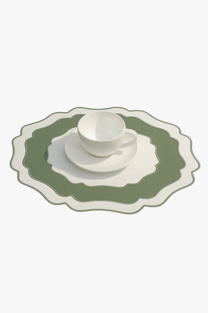 Classic style embroidered linen placemat set