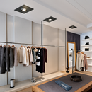 Spot moderne LED avec base carré et lumière rotative 360° Solal