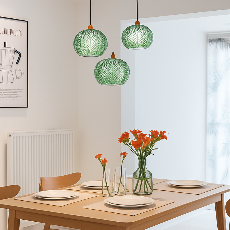 Suspension en verre nordique à motif de feuilles colorée