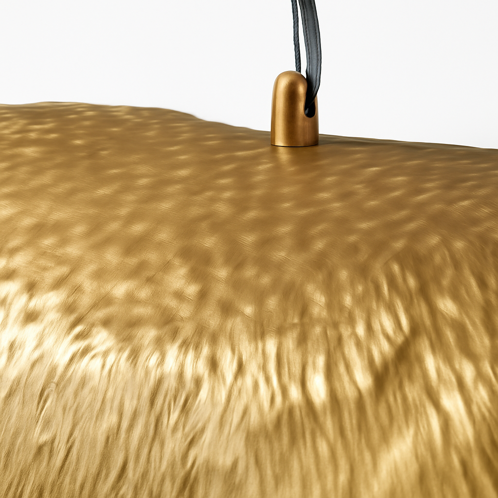 Minimalist copper pendant light with adjustable brass gold wire - vue 6 sur 7