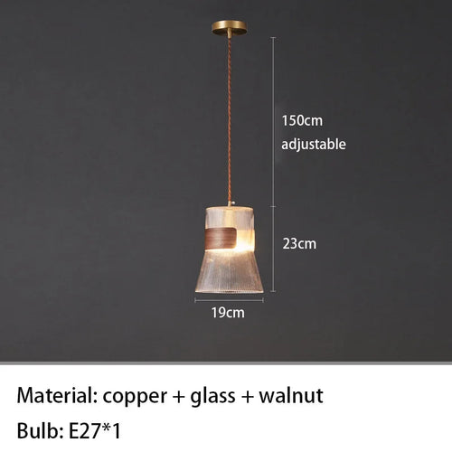 suspension-moderne-en-verre-transparent-avec-d-tails-en-bois-et-cuivre-7.png