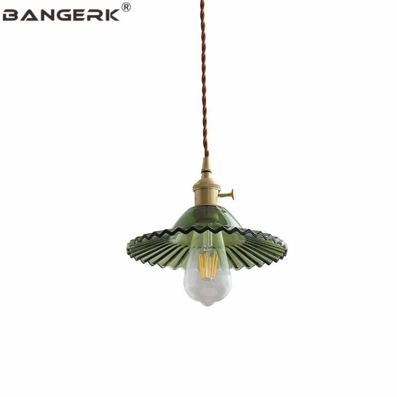 suspension-vintage-nordique-en-verre-et-laiton-5.png