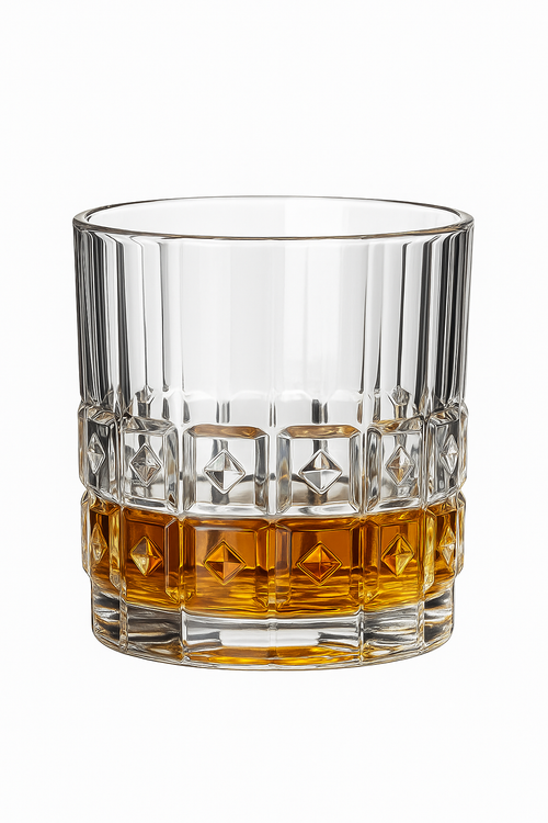 Verres cristal facettés whisky bière vin élégants