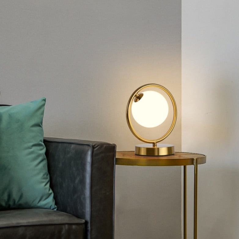 Lampe à poser design LED en métal doré Nuria