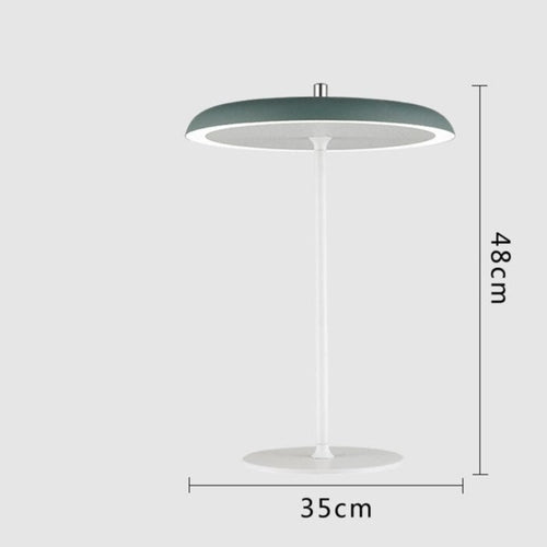 Lampe à poser design LED en métal avec abat-jour oval Leyra