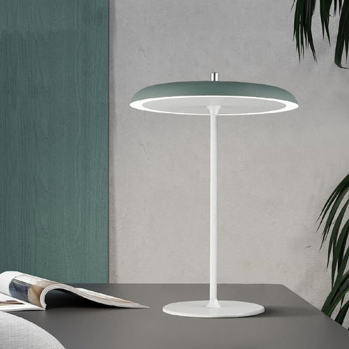 Lampe à poser design LED en métal avec abat-jour oval Leyra