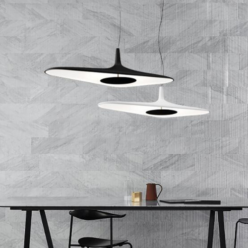 Suspension design et minimaliste avec forme asymétrique Poe