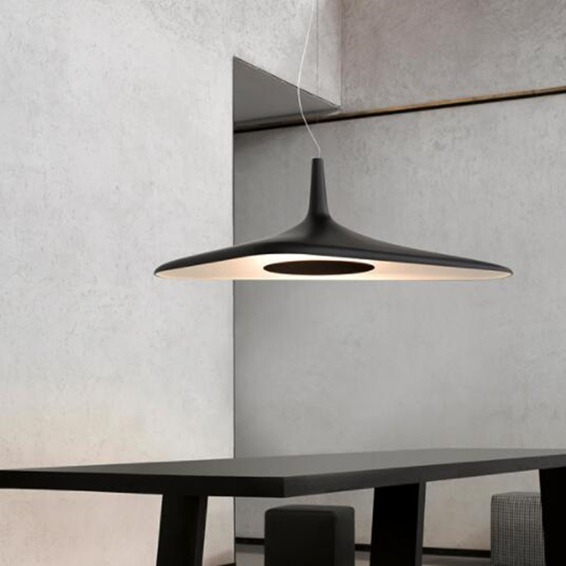 Suspension design et minimaliste avec forme asymétrique Poe - vue 4 sur 13