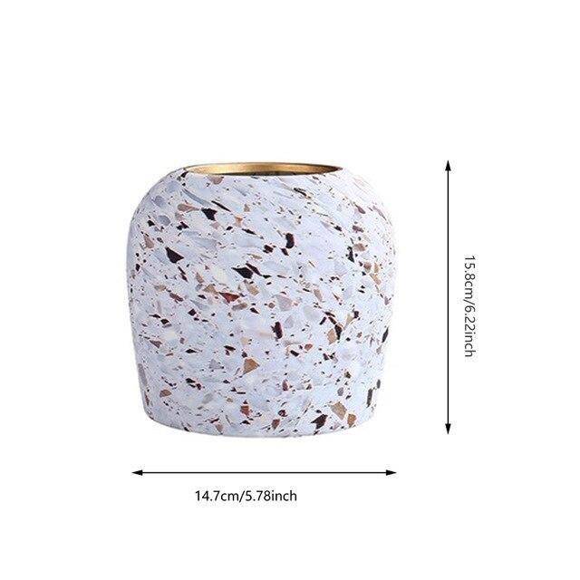 Vase design en céramique style Terrazzo blanc - vue 7 sur 8