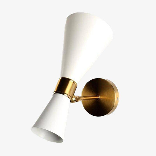 Applique murale design à LED avec abat-jour double triangle arrondi Newray