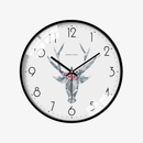 Horloge murale ronde blanche aux motifs Sulli F