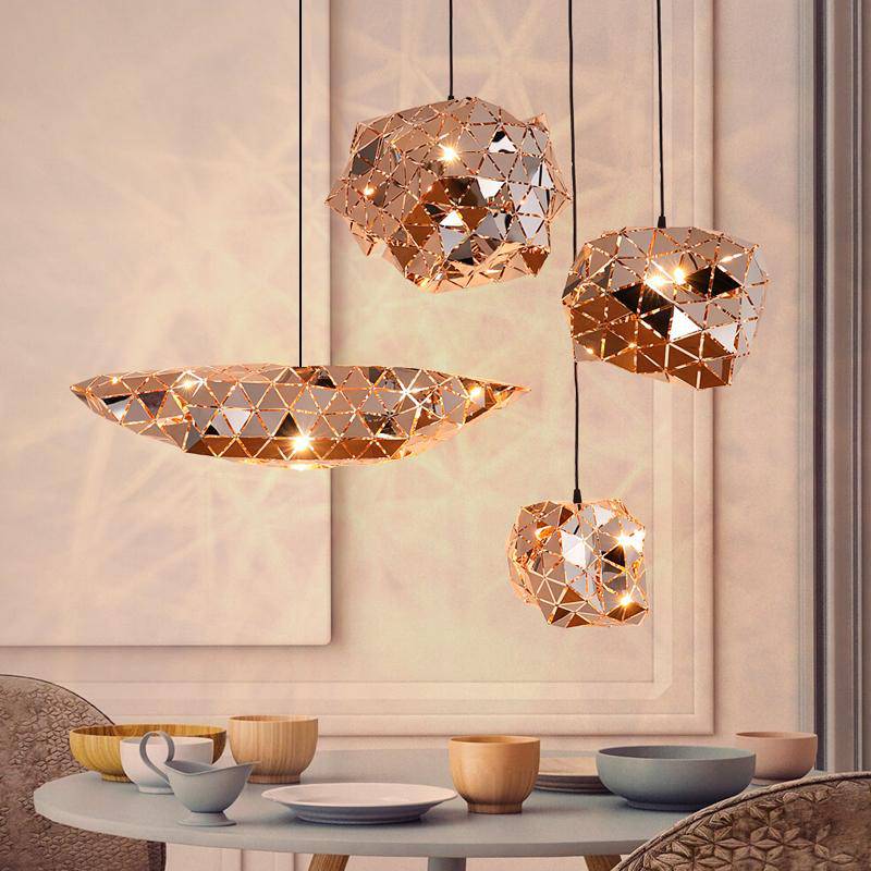 Suspension design plusieurs formes de petits triangles Sparks - vue 3 sur 10