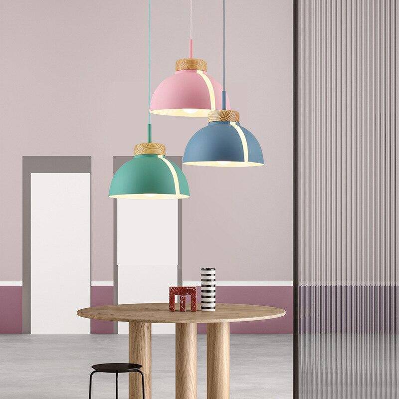 Suspension LED demi-boule colorée Loft