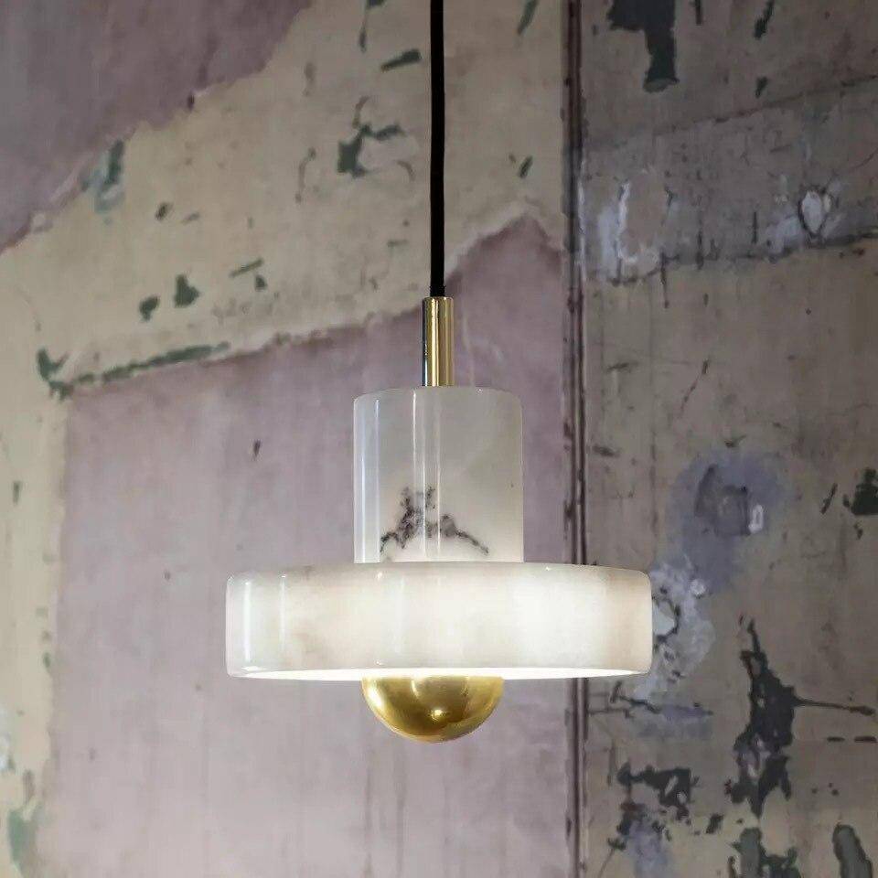 Suspension design LED arrondie dorée et cylindre blanc - vue 4 sur 4
