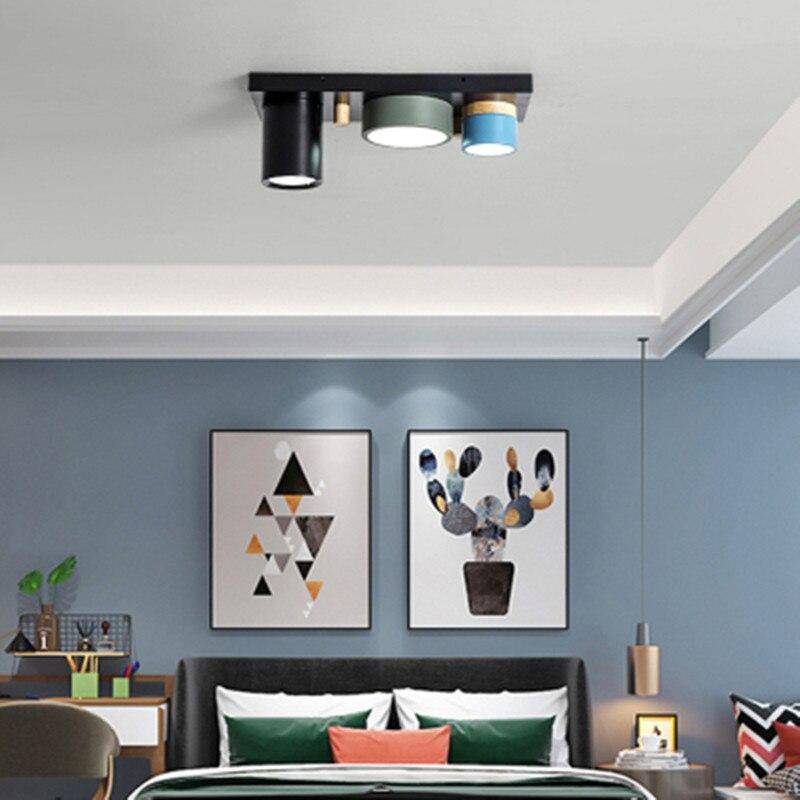 Plafonnier design avec plusieurs spots cylindriques colorés à LED - vue 5 sur 13