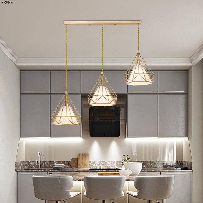 Lustre à suspensions à cages coniques dorées - vue 5 sur 7