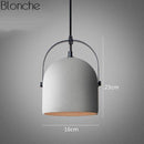 Suspension design LED arrondie en ciment style terrazzo