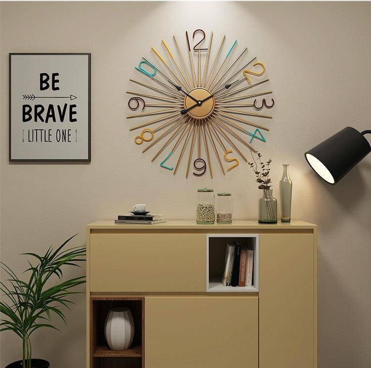 Horloge ronde design en métal et chiffres colorés 50cm