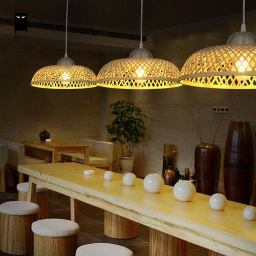 Suspension rustique LED avec abat-jour arrondi en rotin style Asian