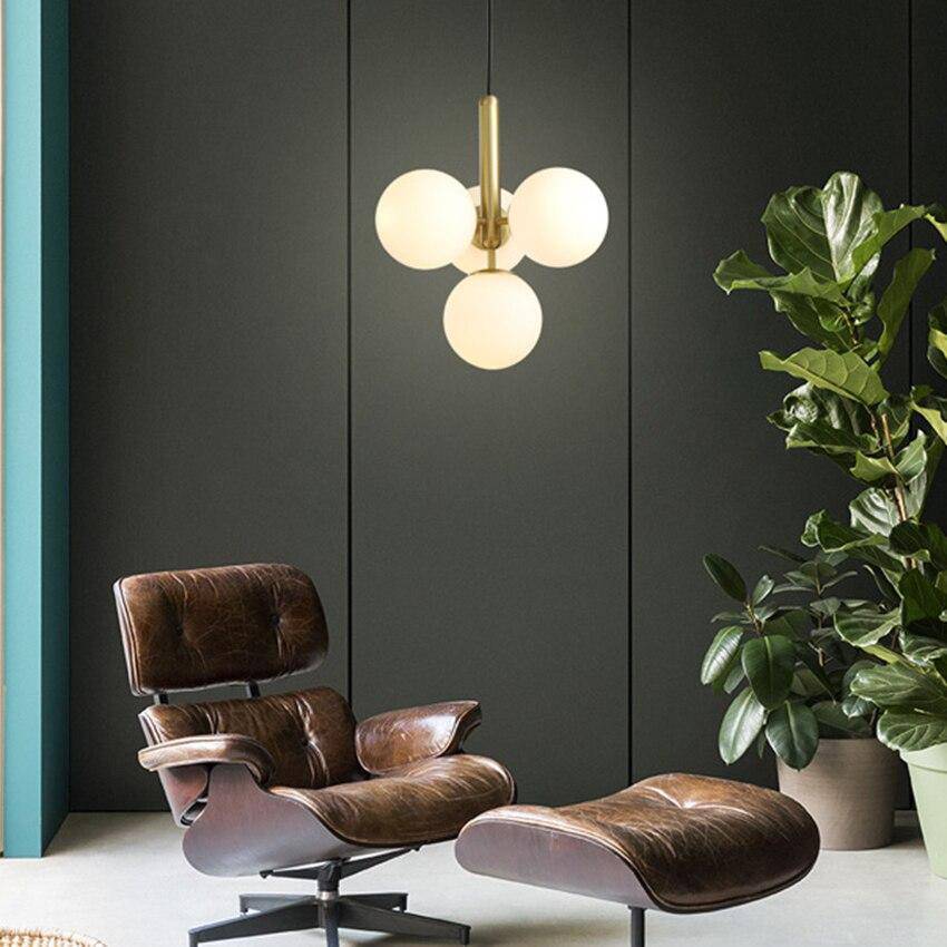 Suspension design LED avec cylindre doré et plusieurs boules en verres Fly - vue 3 sur 7