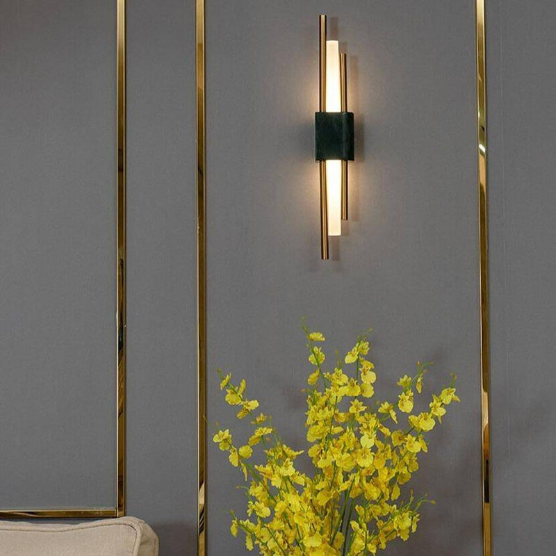 Applique murale design LED en marbre avec tube doré Sconce
