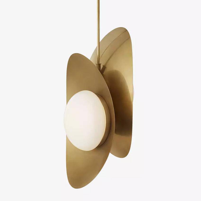 Suspension design en métal doré double face légèrement incurvée - vue 7 sur 7